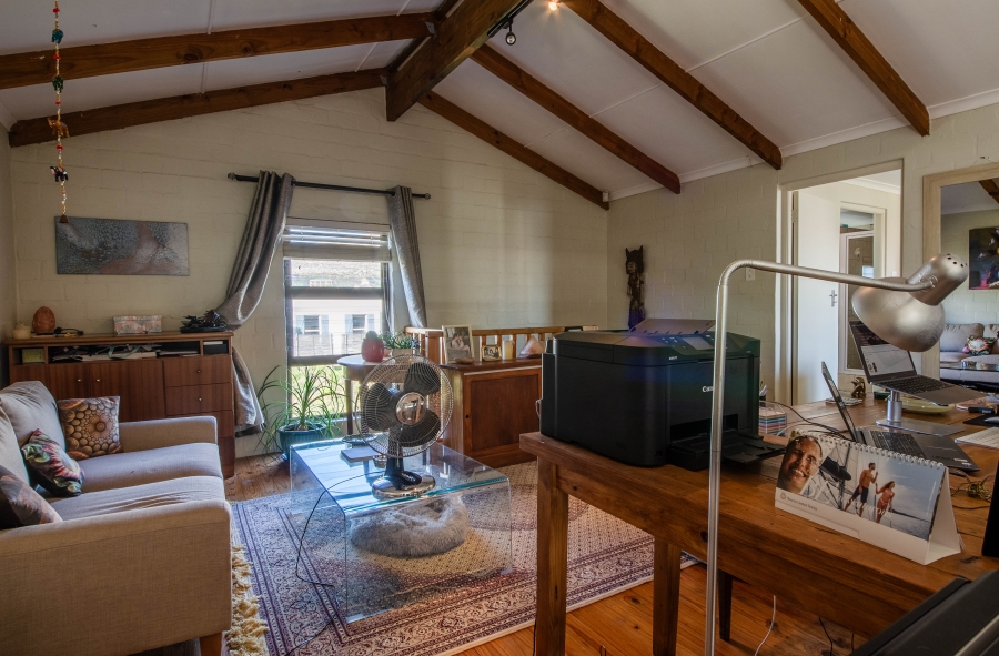 4 Bedroom Property for Sale in Pringle Bay Western Cape